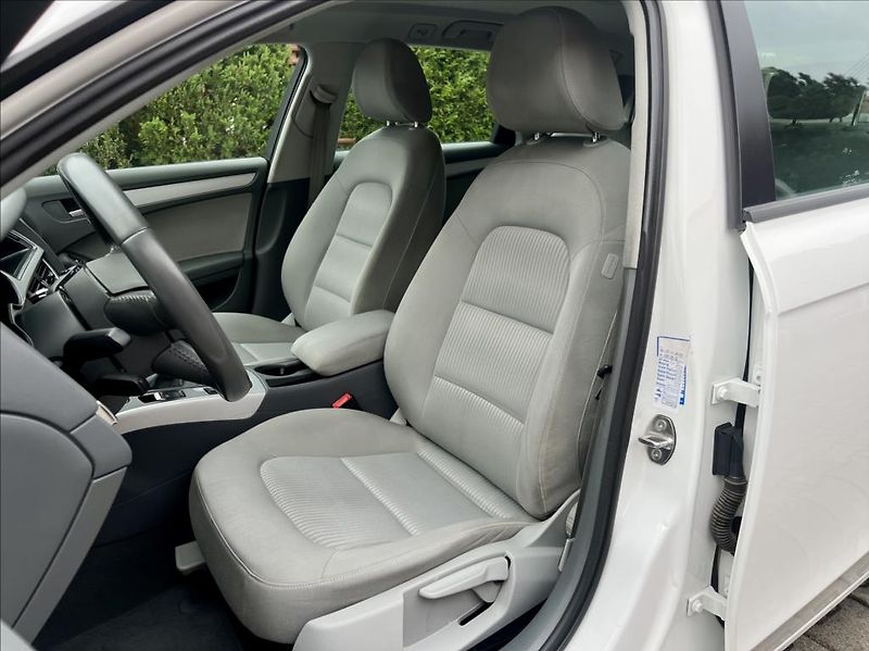 Audi A4 2,0 TDi KLIMA / NAVI - fotka 9 z 40