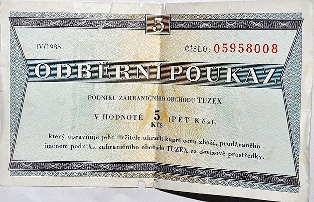 Tuzexová poukázka - bon v hodnotě 5 korun., zdroj: Wikimedia Commons, Lukáš Řezník, CC BY-SA 3.0