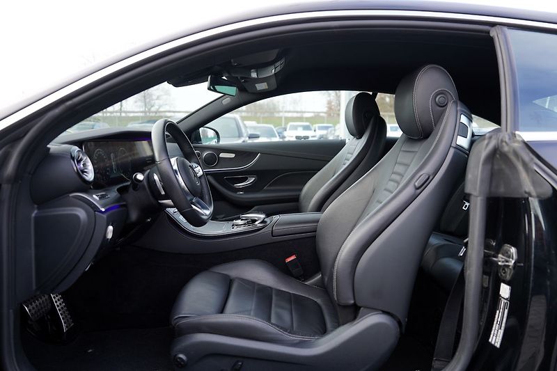 Mercedes-Benz Třídy E E 300d AMG Avantgarde/245 PS - fotka 18 z 34