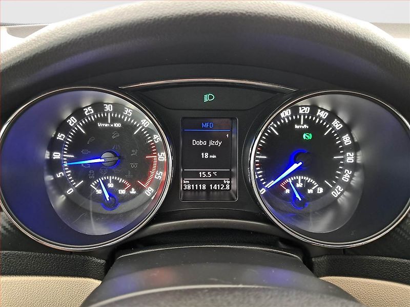 Škoda Superb (2011) Elegance 2.0 TDI, Automat - fotka 11 z 17