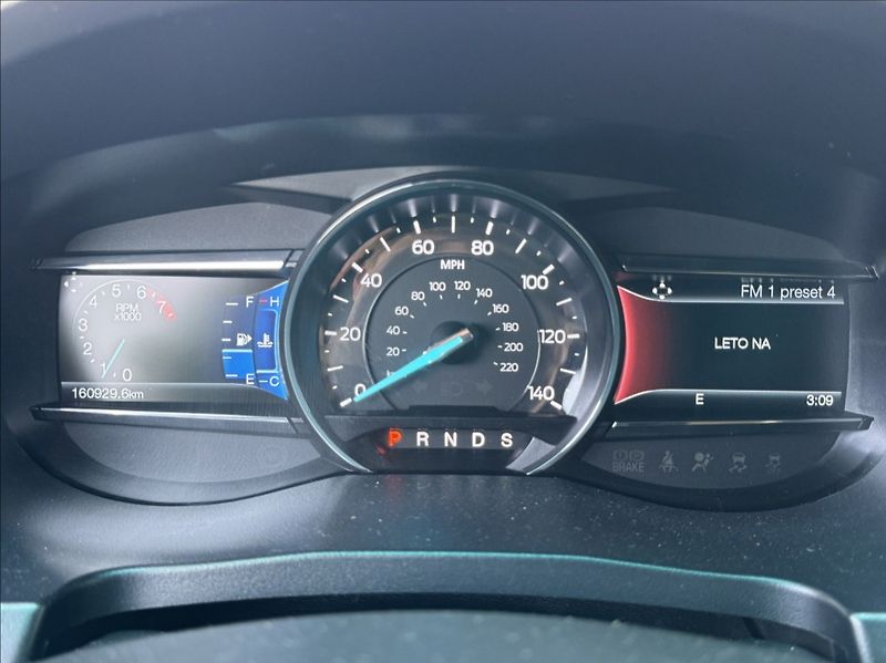 Ford Explorer 3,5 V6 268kW 4X4 PLATINUM - fotka 27 z 50
