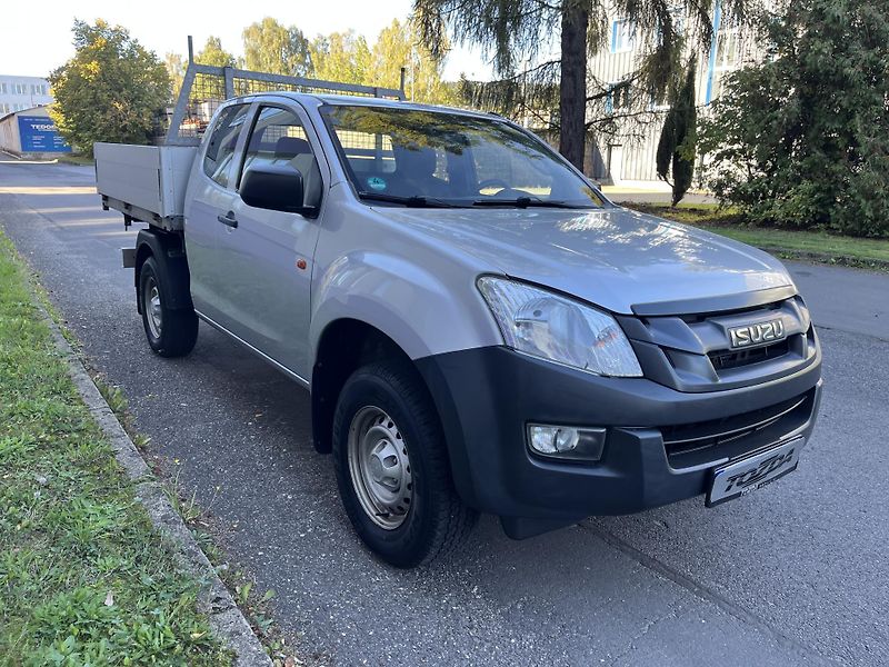 Isuzu D-Max 2,5 TD 4WD 3-stranná sklopka  - fotka 7 z 28