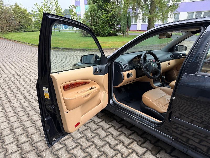 Škoda Octavia 1,9 TDI / 81 kW / + alu kola  - fotka 9 z 21
