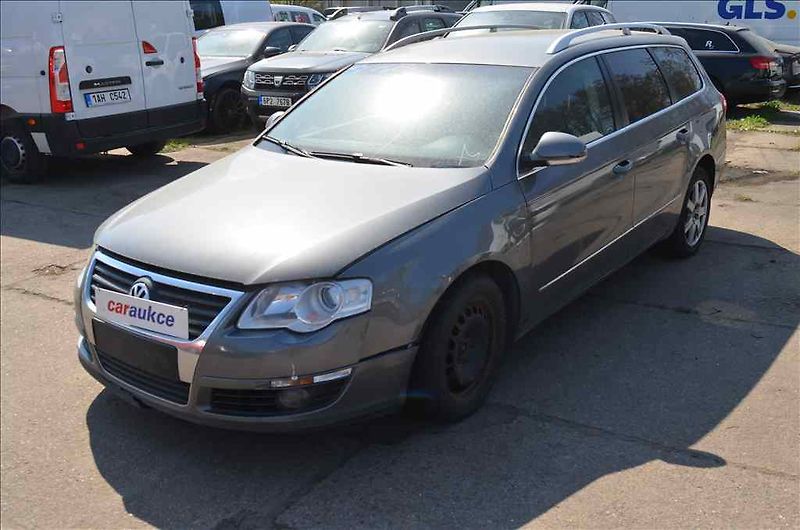 Volkswagen Passat (2007) VARIANT 2,0 TDI DSG - fotka 1 z 29