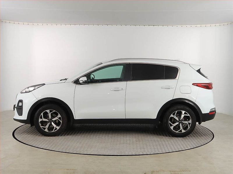 Kia Sportage (2021) Gold 1.6 CRDi, Serv.kniha - fotka 3 z 17