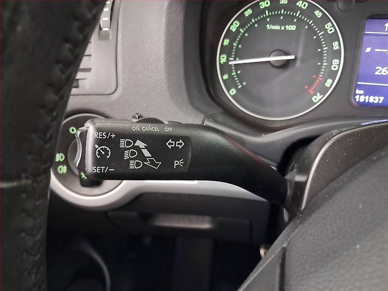 Škoda Octavia (2007) Scout 2.0, 4X4, Navi, Xenony - fotka 19 z 20