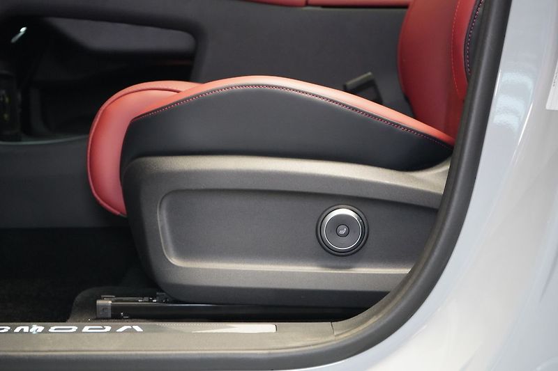 Omoda Ostatní 1.5 T-GDI 3DHT AWD PREMIUM - fotka 16 z 52