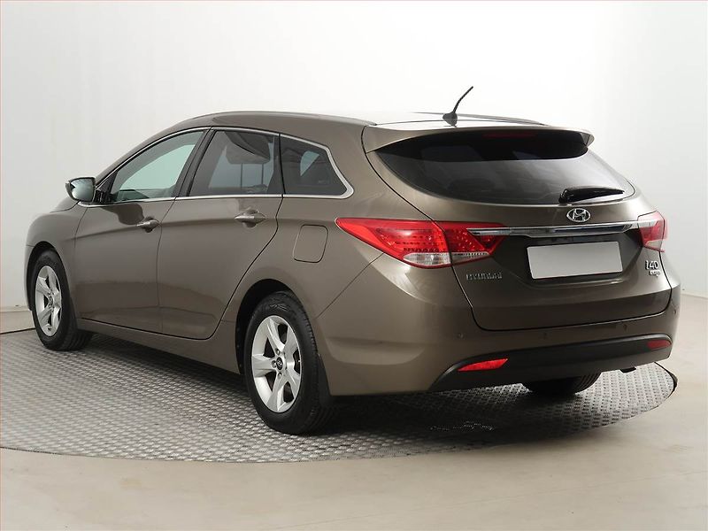 Hyundai i40 (2014) 1.7 CRDi, Tempomat - fotka 4 z 15