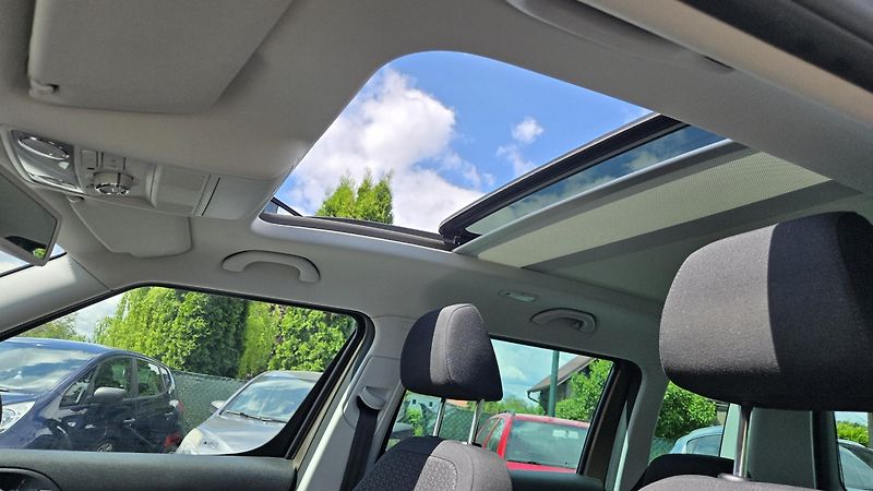 Škoda Yeti 2.0TDI ELEGANCE  4x4  - fotka 20 z 46