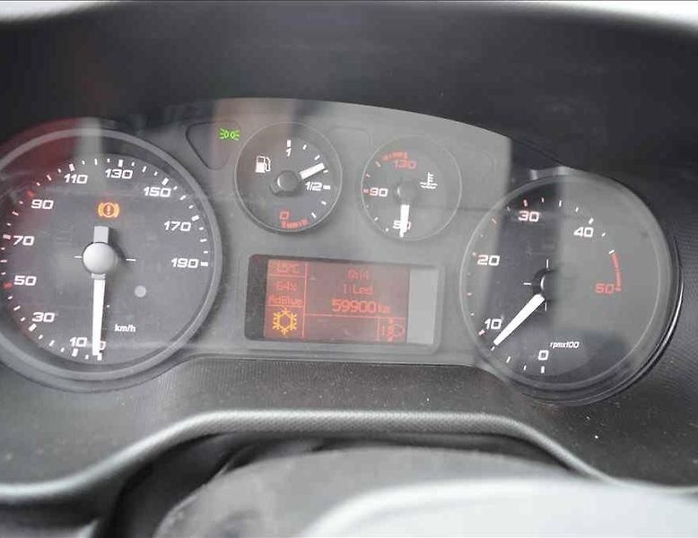 Iveco Daily (2023) 35S16 maxi pouze 59000 km - fotka 7 z 8