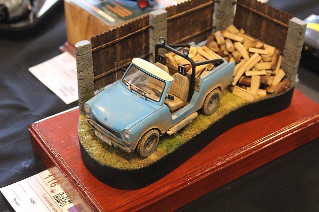 Speciálně upravený trabant pro svoz palivového dřeva., zdroj: Deník/Edvard D. Beneš