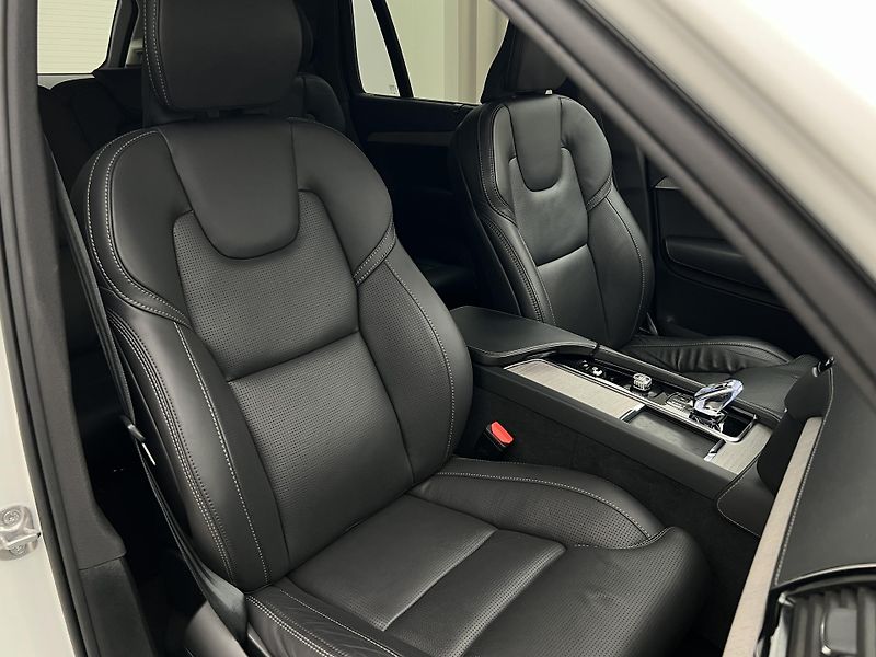 Volvo XC90 B5 AWD BRIGHT PLUS 7 MÍST AUT  - fotka 19 z 51