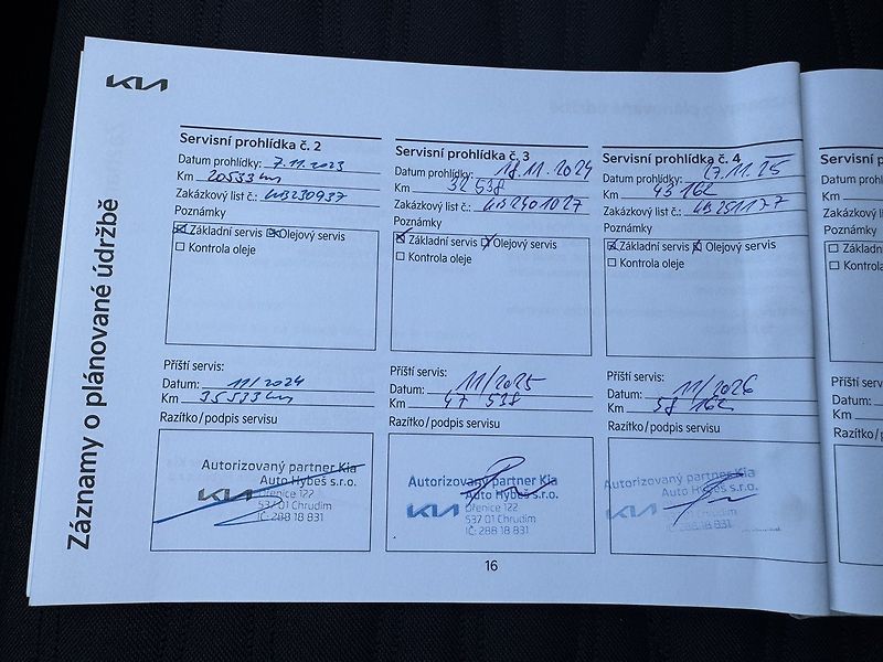 Kia Ceed (2022) 1.5i TGDi GT-Line Automat LED - fotka 32 z 49