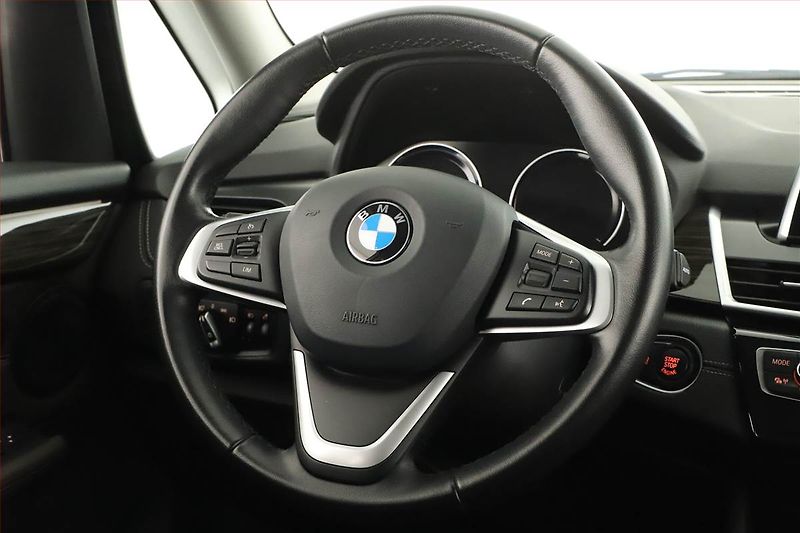 BMW Řada 2 (2023) 216d Gran Tourer - fotka 8 z 19