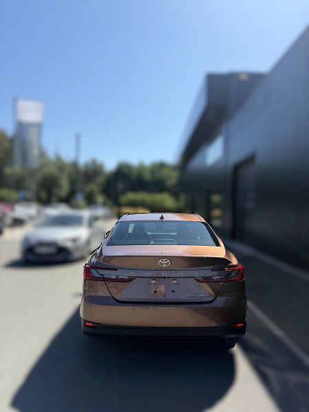 Toyota Camry (2025) Prestige - fotka 4 z 7