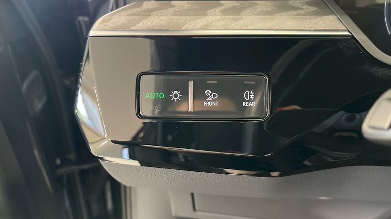 Audi e-tron (2022) S line quattro 55 electric 300 - fotka 20 z 32