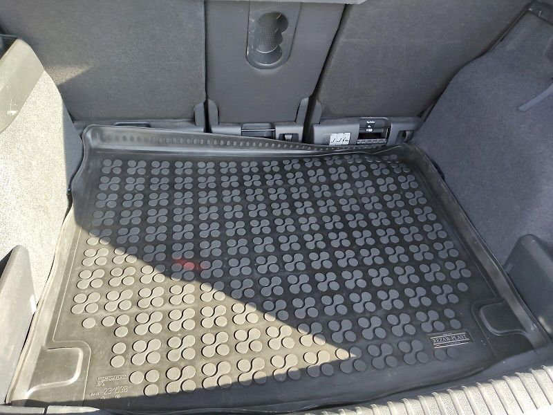 Škoda Karoq (2019) Style 1,6 Tdi 85 Kw - fotka 32 z 34