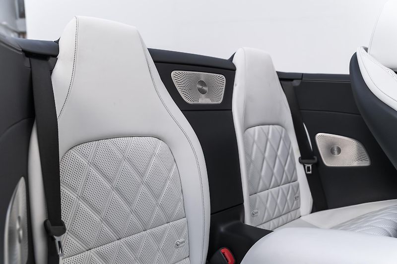 Mercedes-Benz SL 63 AMG*Karbon*Burmester*Masáž - fotka 15 z 41