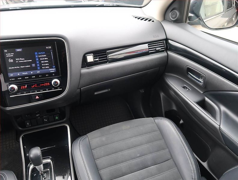 Mitsubishi Outlander (2020) 2.0 - fotka 8 z 18