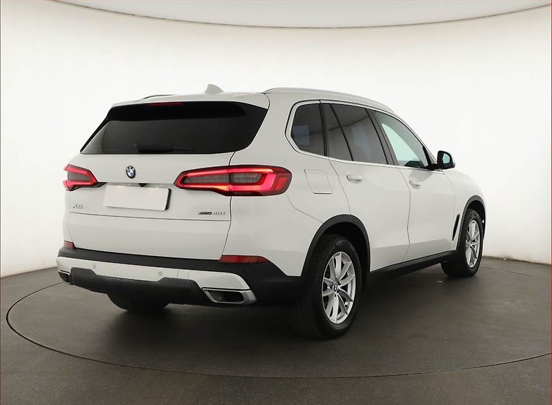 BMW X5 (2019) xDrive40i - fotka 5 z 20