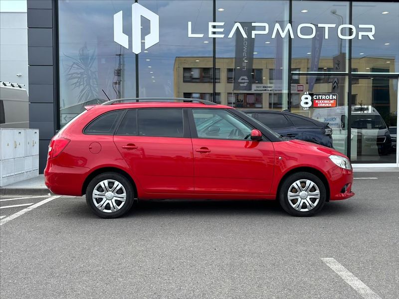Škoda Fabia 1,4 16V  Active CZ - fotka 7 z 19