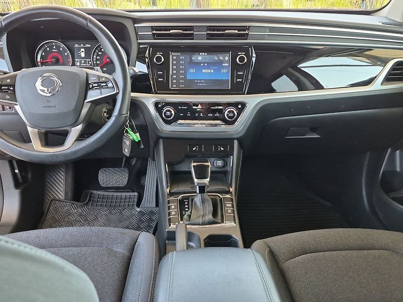 SsangYong Korando Style  1.5 Turbo 120 kW A/T - fotka 9 z 25