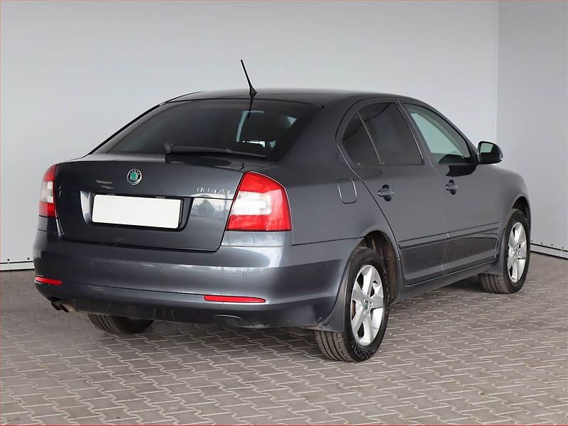 Škoda Octavia (2011) 1.8 TSI, Automat, Serv.kniha - fotka 5 z 20