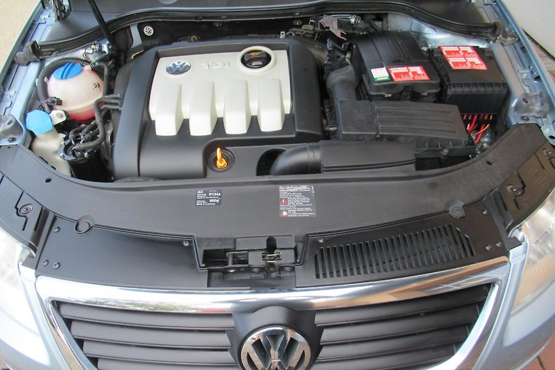 Volkswagen Passat 1.9 TDi AUT. KLIMA  - fotka 18 z 19