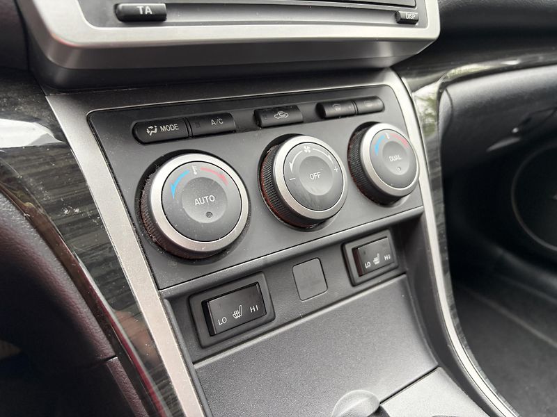 Mazda 6 2.5 Top Bose - fotka 27 z 32