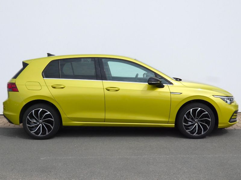Volkswagen Golf (2020) Style 1,5 TSI - fotka 3 z 30