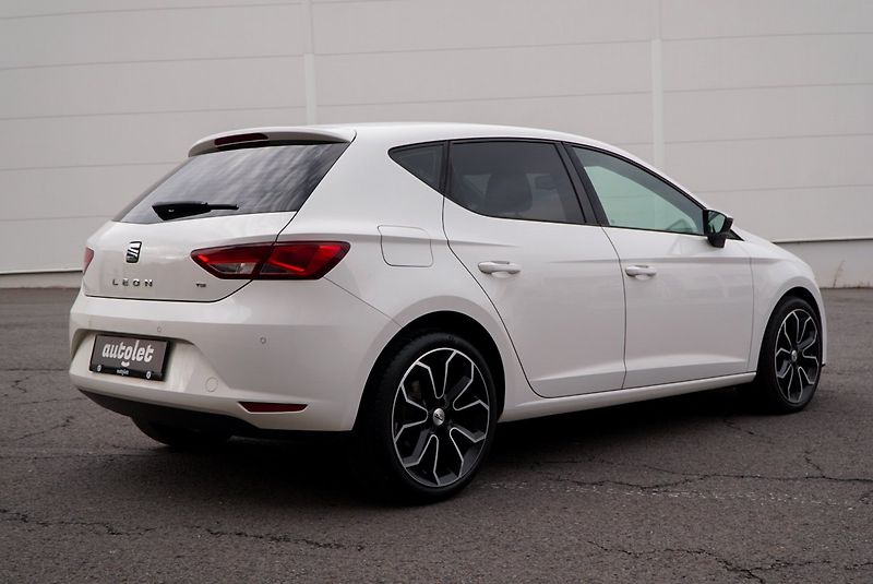 Seat Leon 1.4 TSI STYLE nové rozvody - fotka 9 z 33