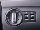 Volkswagen Touran 1,2 TSI Match 7-Míst Serv.knih - náhled 17