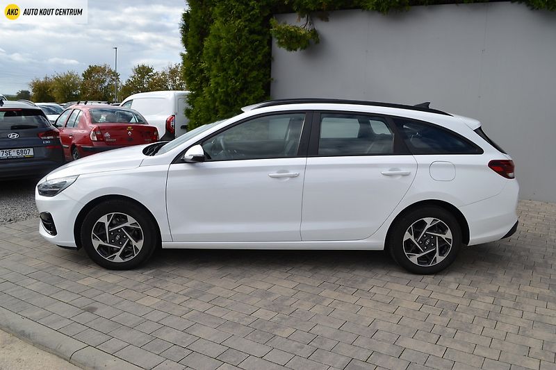 Hyundai i30 WG 1,5I MT SMART FL NAVI - fotka 2 z 45