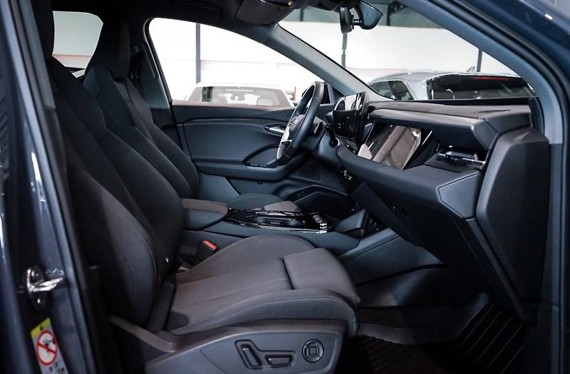 Audi Q6 e-tron Q 360kam Tažné Auto. Park. - fotka 35 z 38