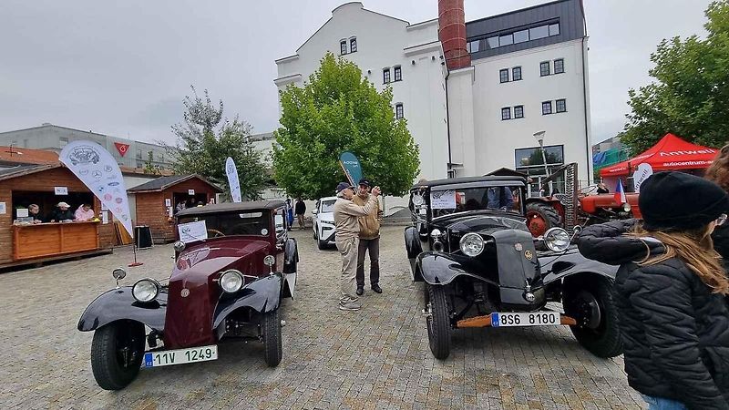Podzimní sraz veteránů v Kralupech nad Vltavou.