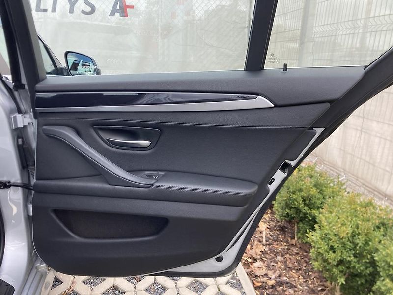 BMW Řada 5 2,0 525 XD ČR servis - fotka 26 z 29