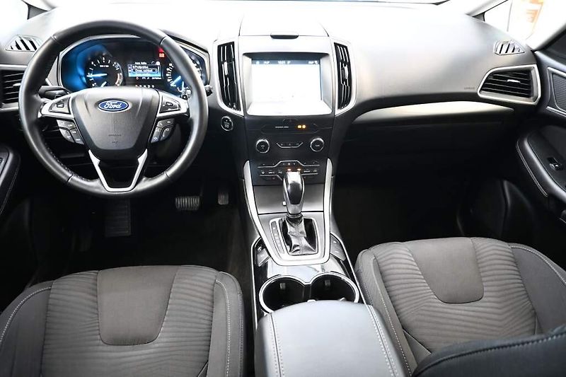Ford S-MAX (2017) 2.0 BUSINESS Navi 8 Kol POWERS - fotka 12 z 27