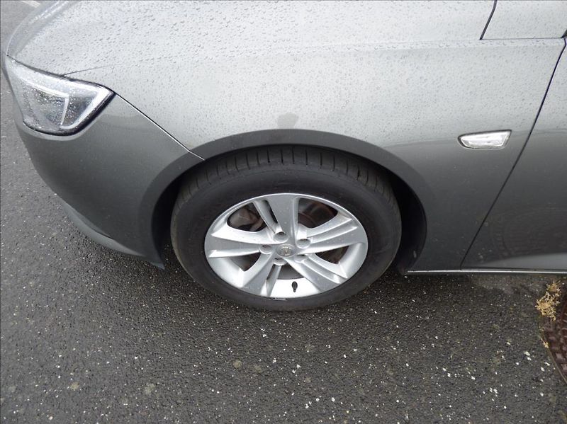 Opel Insignia 2,0 CDTi  Business Edition - fotka 9 z 39