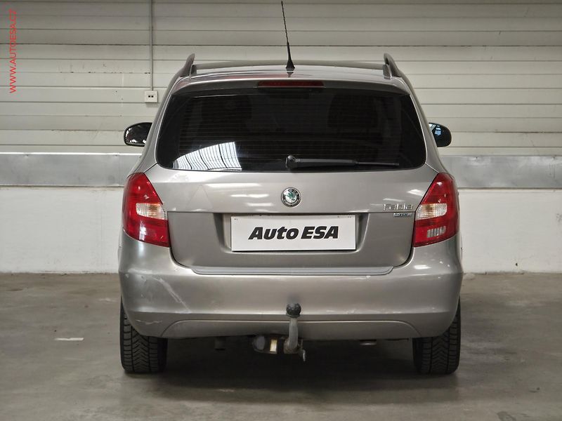 Škoda Fabia (2008) 1.4TDi, AC, TZ - fotka 5 z 15