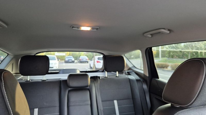 Ford Kuga (2011) 2.0 TDCi 4x4 Titanium, ČR - fotka 24 z 52