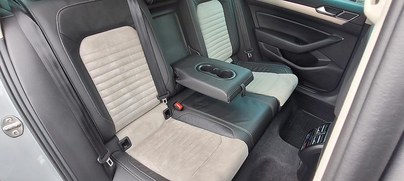 Volkswagen Passat (2017) Variant 2,0TDi 176kW DSG 4×4 - fotka 14 z 60