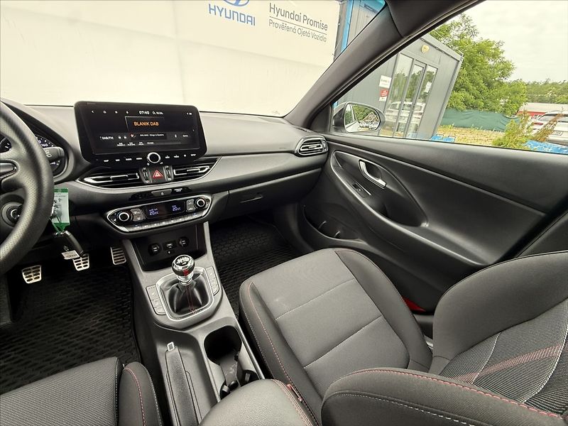 Hyundai i30 1,5 T-GDI 118kW N-Line - fotka 18 z 23