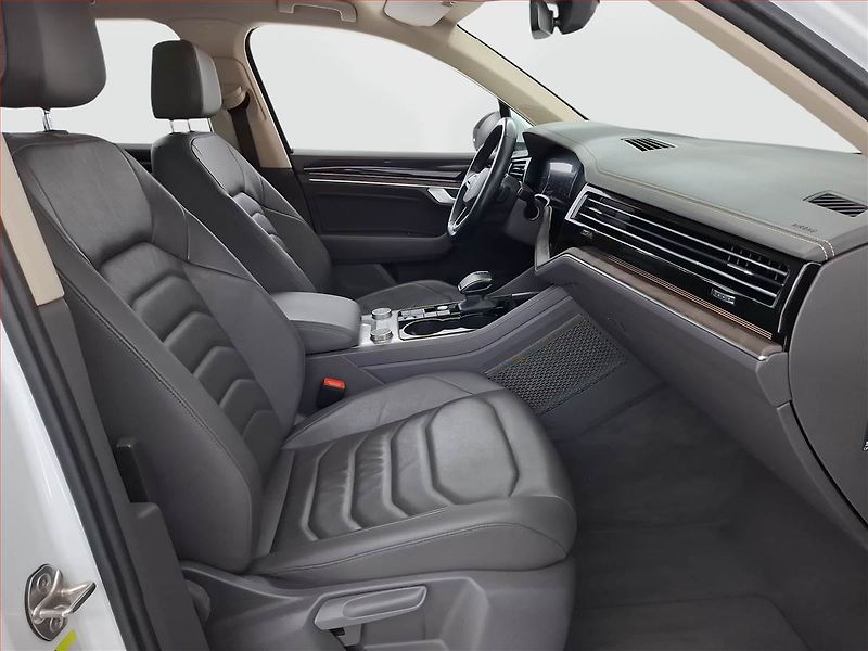Volkswagen Touareg (2020) 3.0 TDI - fotka 9 z 24