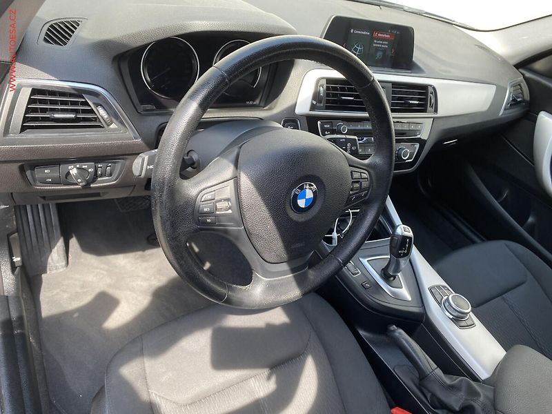 BMW Řada 1 (2018) 2.0d 118d, AT, navi, AC - fotka 12 z 16