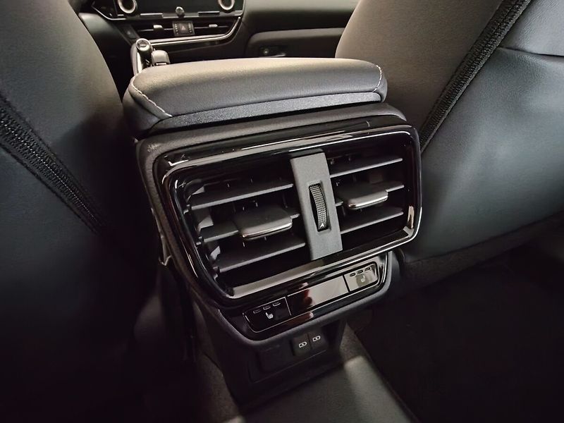 Lexus NX 450h plus 450h+ PRESTIGE Plug-in Hybrid - fotka 41 z 41