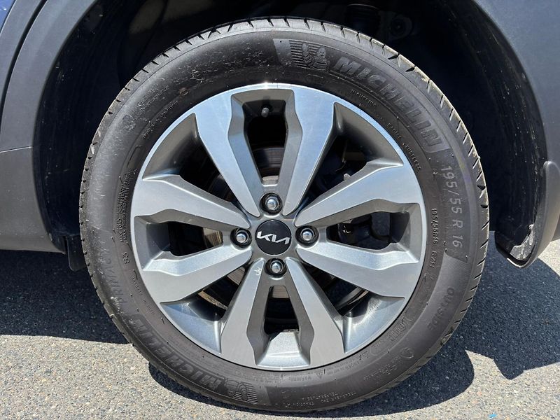 Kia Stonic - fotka 8 z 18