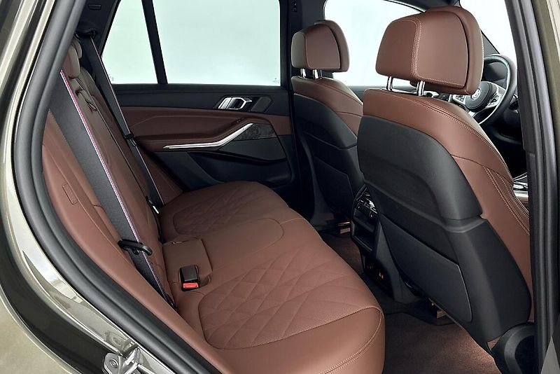BMW X5 xDrive30d - fotka 14 z 26