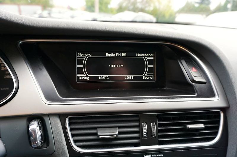Audi A4 (2012) 2,0 TDI 105 kW - fotka 26 z 32