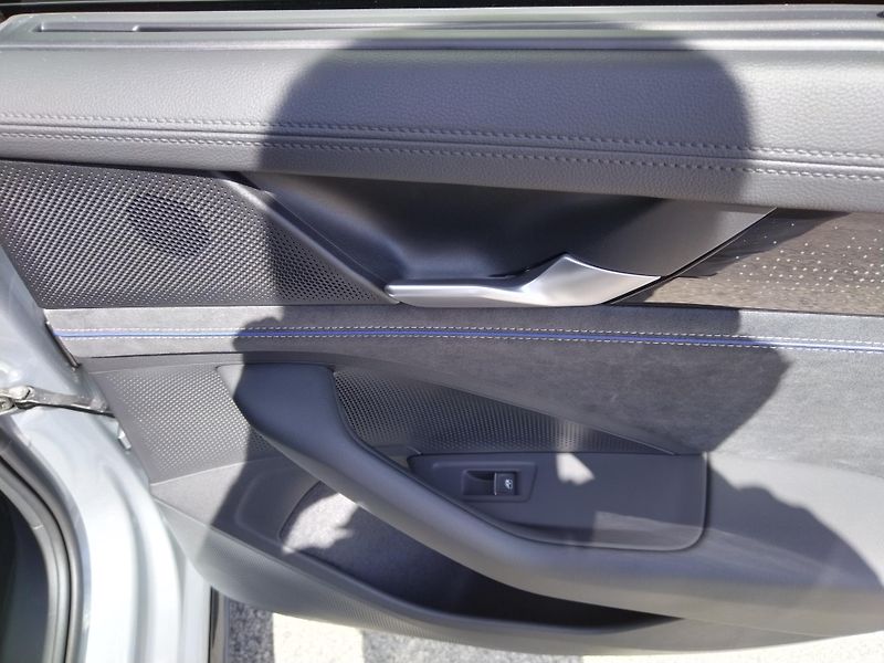 Volkswagen Passat R-Line 2,0 TSI 150 kW - fotka 11 z 28