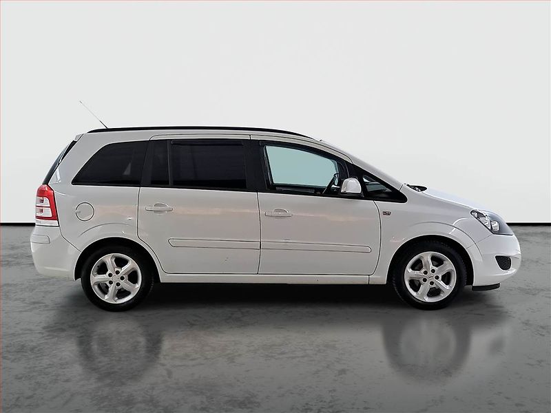 Opel Zafira (2014) 1.8, 7 míst - fotka 6 z 19